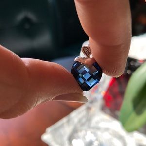 10K White Gold Sapphire heart pendant